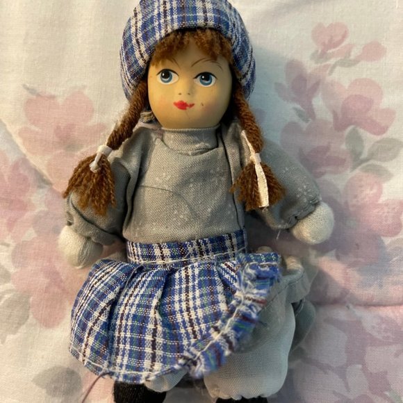 Springford Toys Vintage Springford 5 Shelf Sitter Dolls Porcelain